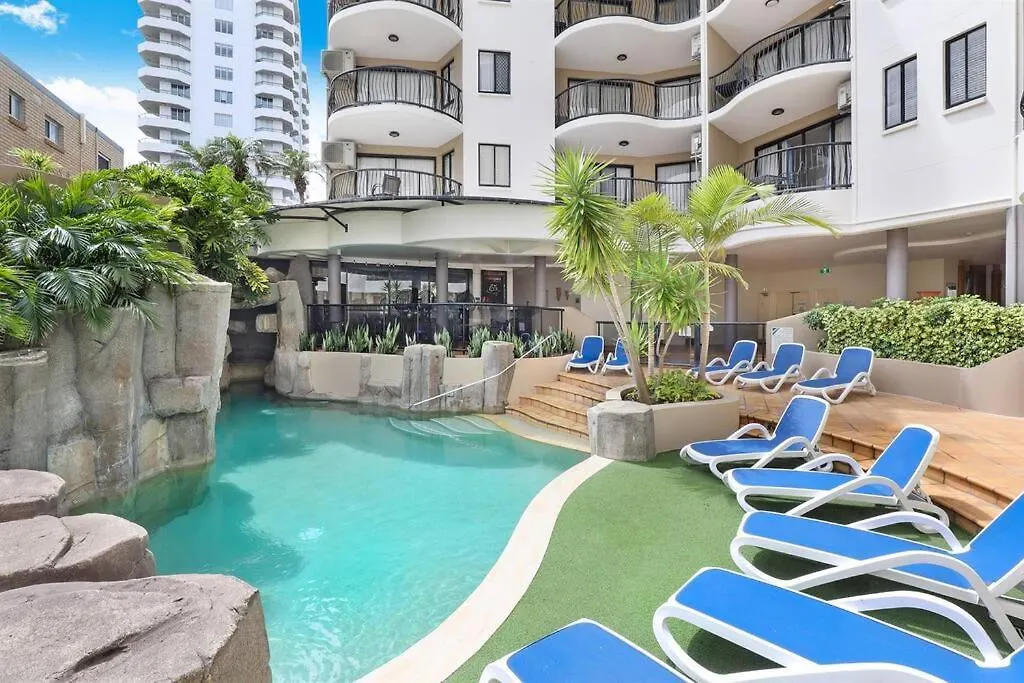 2 Bedroom Central Mooloolaba Resort With Pool, Spa, Mini Golf 0*,  Avustralya