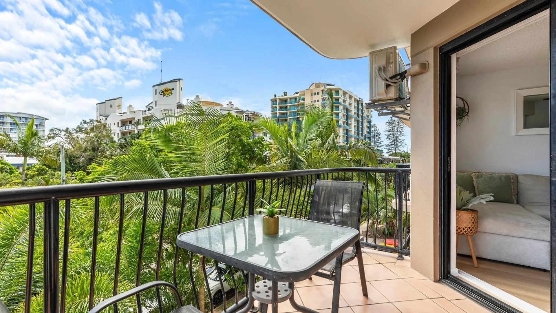 2 Bedroom Central Mooloolaba Resort With Pool, Spa, Mini Golf Daire